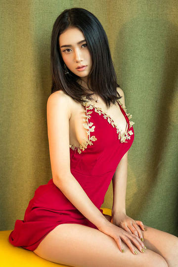 被三个男人绑着躁我好爽小说