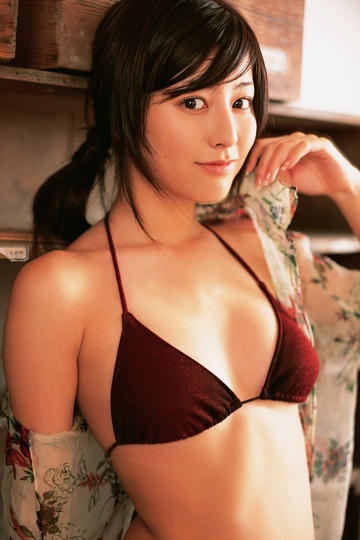 日韩人妻三级片视频